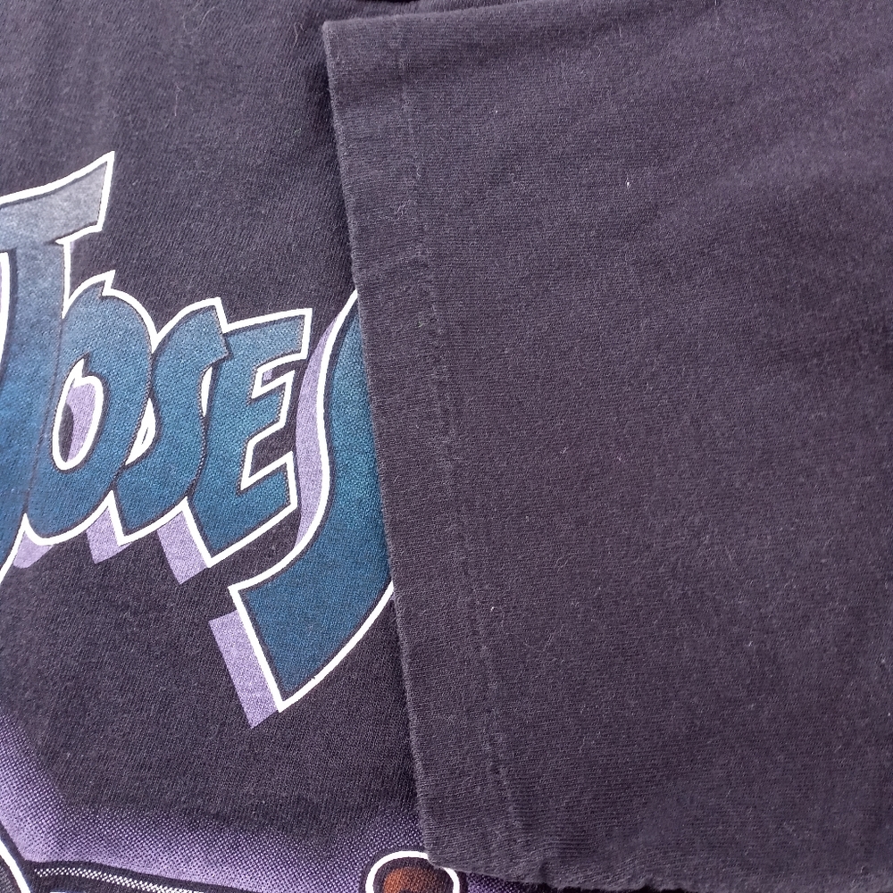 VINTAGE 90s SAN JOSE SHARKS  SINGLE STITCH   T-SHIRT SIZE LARGE - Picture 9 of 11